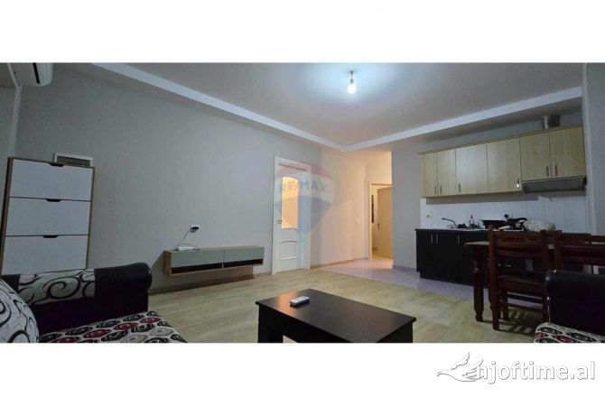 Shtepi me qera 2+1 ne Tirane - 380 Euro