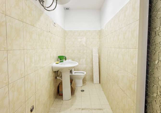 Jepet me Qira - HAPSIRE BIZNESI PRANE STADIUMIT DINAMO