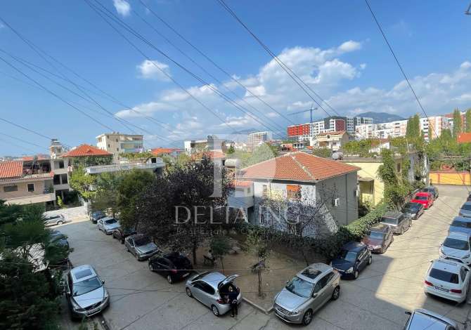 Shtepi ne shitje Apartament ne Tirane, 1+1, Mobilimi Pjeserisht e mobiluar, Pagesa 96,000  Euro.