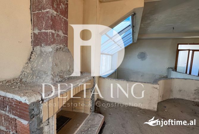 Casa in vendita 7+1 a Elbasan - 350,000 Euro