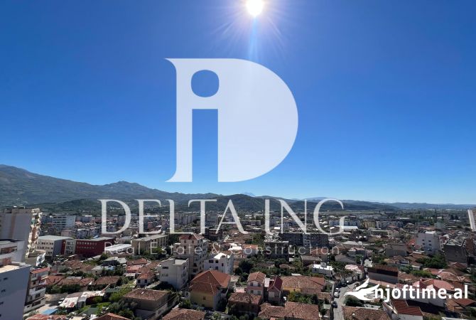 Casa in vendita 7+1 a Elbasan - 350,000 Euro