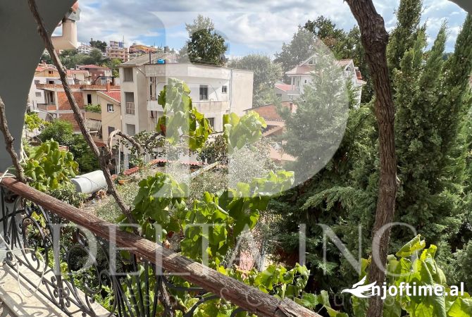 Shtepi ne shitje 7+1 ne Tirane - 465,000 Euro