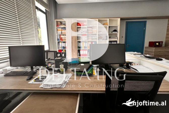 Ambient biznesi me qera 3+1 ne Tirane - 900 Euro