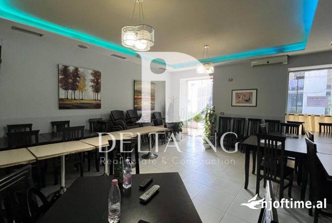 Ambient biznesi me qera 2+1 ne Tirane - 1,000 Euro
