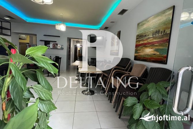Ambient biznesi me qera 2+1 ne Tirane - 1,000 Euro