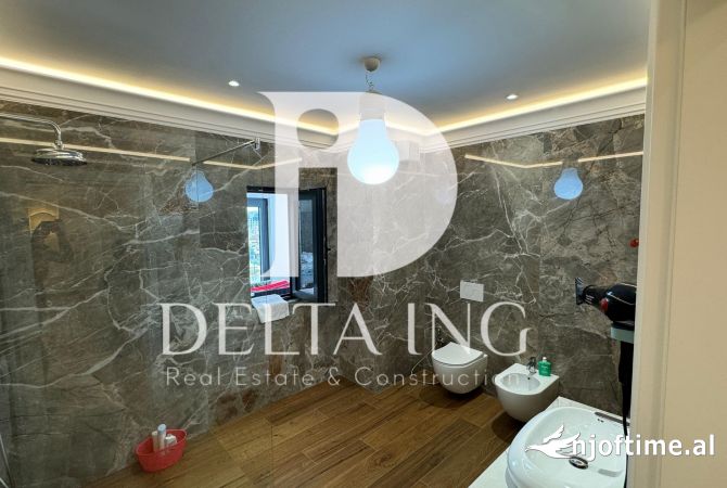 Shtepi ne shitje Apartament ne Tirane, 4+1, Mobilimi E mobiluar, Pagesa 750,000  Euro.