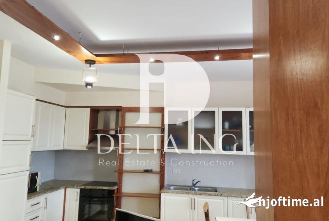 Shtepi me qera 2+1 ne Tirane - 1,200 Euro