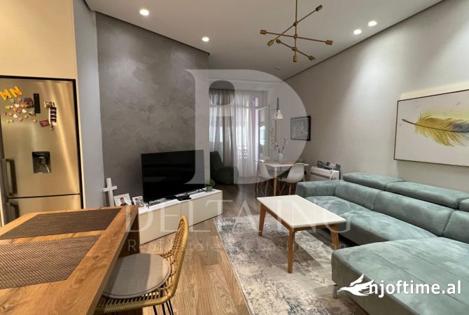 Shtepi ne shitje Apartament ne Tirane, 1+1, Mobilimi E mobiluar, Pagesa 137,000  Euro.