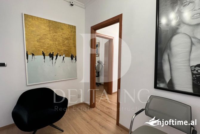 Shtepi me qera Apartament ne Tirane, 2+1, Mobilimi Bosh, pa mobiluar, Pagesa 1,400  Euro.