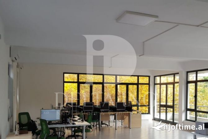 Ambient biznesi me qera 1+1 ne Tirane - 2,500 Euro