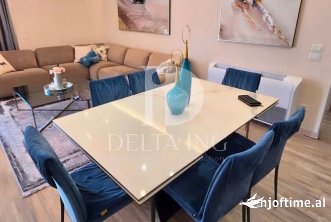 Shtepi ne shitje Apartament ne Tirane, 2+1, Mobilimi E mobiluar, Pagesa 350,000  Euro.