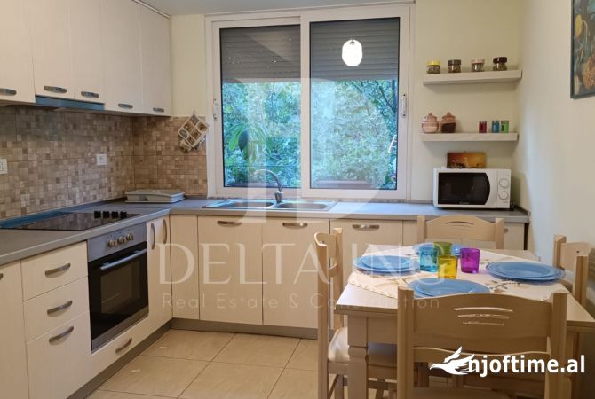 Shtepi me qera 2+1 ne Tirane - 700 Euro