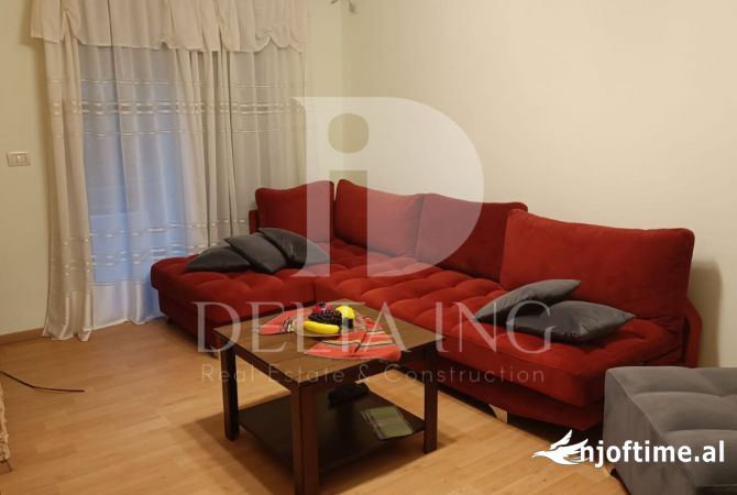 Shtepi me qera Apartament ne Tirane, 2+1, Mobilimi E mobiluar, Pagesa 700  Euro.