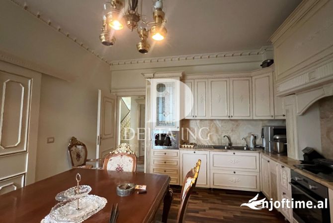 Casa in vendita 6+1 a Tirana - 1,000,000 Euro