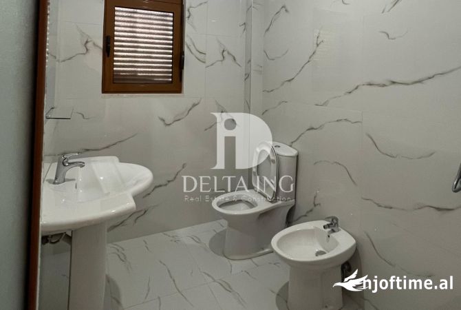 Shtepi me qera Shtepi Private ne Tirane, 2+1, Mobilimi E mobiluar, Pagesa 550  Euro.