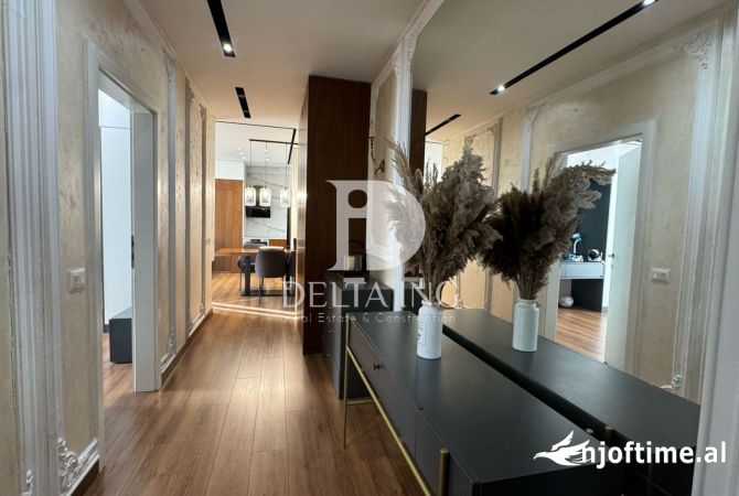 Shtepi ne shitje Apartament ne Tirane, 2+1, Mobilimi E mobiluar, Pagesa 198,000  Euro.