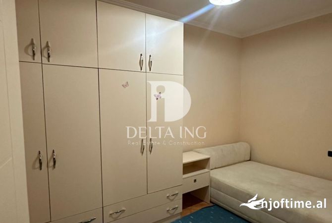 Shtepi me qera Apartament ne Tirane, 2+1, Mobilimi E mobiluar, Pagesa 550  Euro.