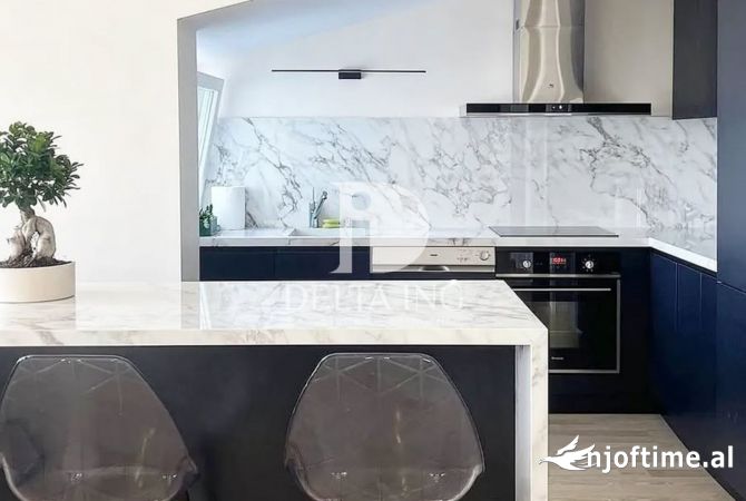 Shtepi ne shitje Apartament ne Tirane, 2+1, Mobilimi Bosh, pa mobiluar, Pagesa 370,000  Euro.