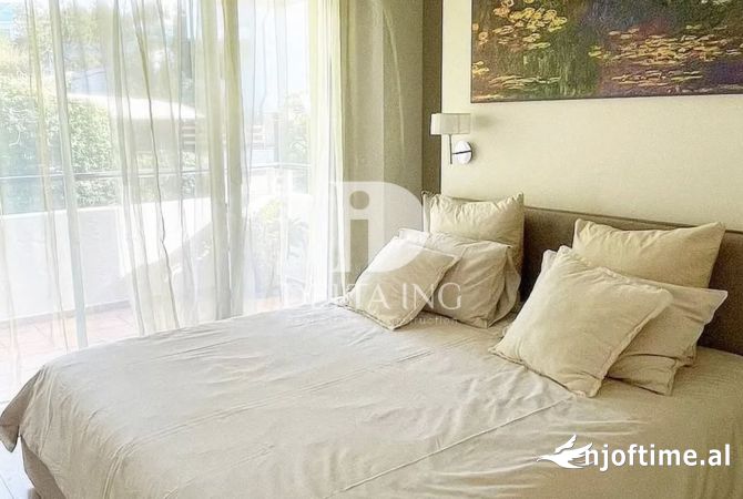 Shtepi ne shitje Apartament ne Tirane, 2+1, Mobilimi Bosh, pa mobiluar, Pagesa 370,000  Euro.