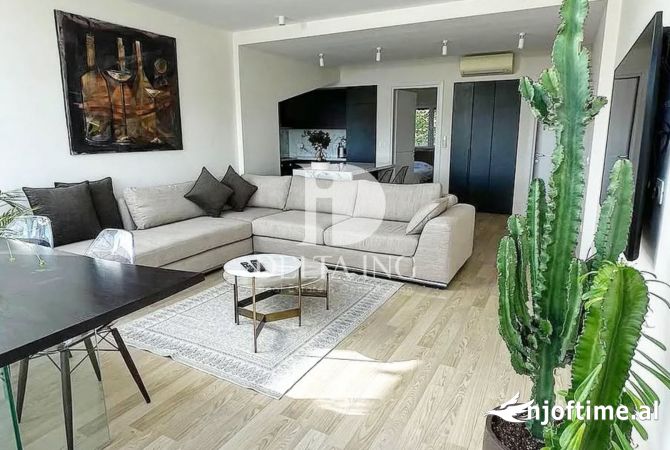 Shtepi ne shitje Apartament ne Tirane, 2+1, Mobilimi Bosh, pa mobiluar, Pagesa 370,000  Euro.
