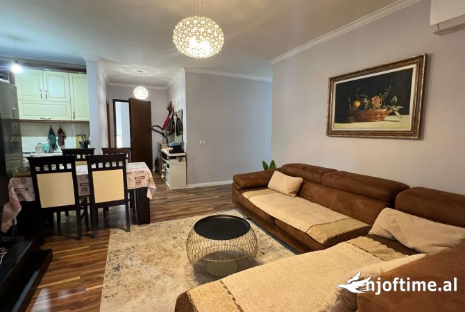 Shtepi ne shitje 2+1 ne Tirane - 130,000 Euro