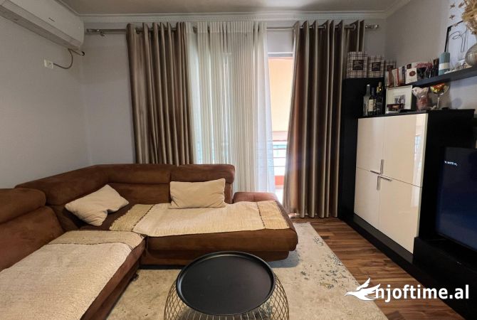 Shtepi ne shitje 2+1 ne Tirane - 130,000 Euro