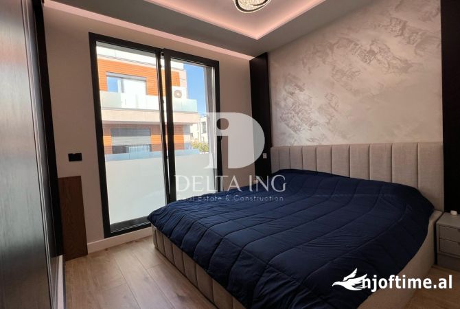 Shtepi ne shitje Apartament ne Tirane, 3+1, Mobilimi E mobiluar, Pagesa 450,000  Euro.