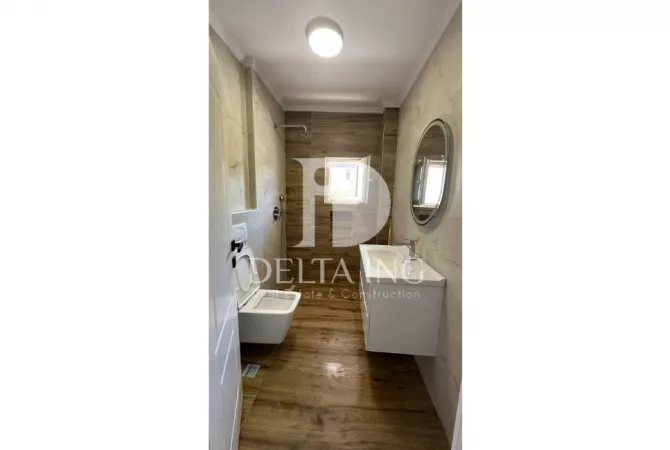 Shtepi ne shitje Apartament ne Tirane, 2+1, Mobilimi Bosh, pa mobiluar, Pagesa 129,000  Euro.