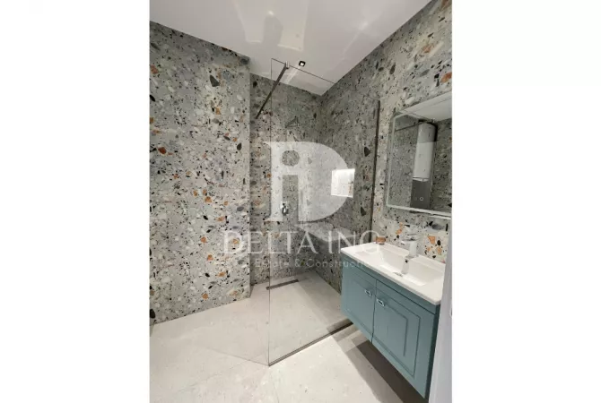 Shtepi ne shitje Apartament ne Tirane, 3+1, Mobilimi E mobiluar, Pagesa 420,000  Euro.