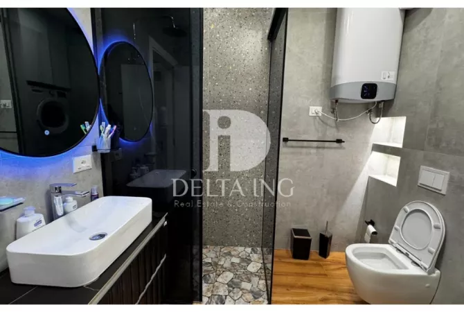 Shtepi ne shitje Apartament ne Tirane, 2+1, Mobilimi E mobiluar, Pagesa 215,000  Euro.