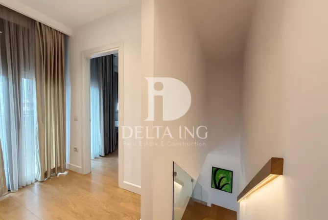 Shtepi me qera Duplex(shtepi me 2 kate) ne Tirane, 3+1, Mobilimi E mobiluar, Pagesa 1,500  Euro.