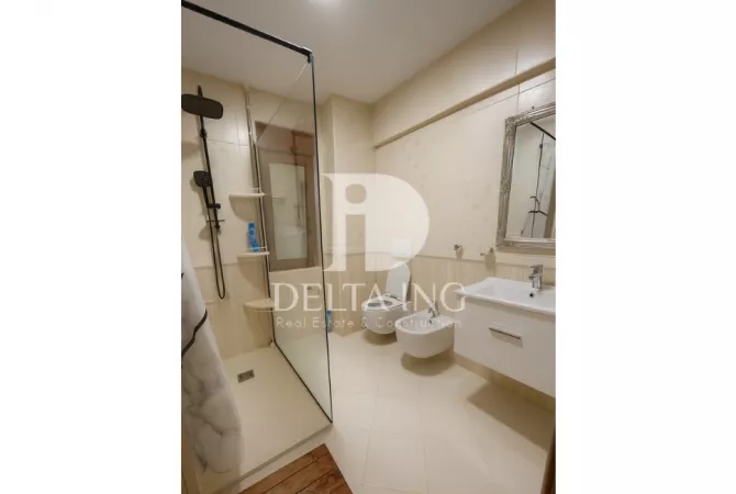 Shtepi me qera Vila Luksoze ne Tirane, 3+1, Mobilimi E mobiluar, Pagesa 1,800  Euro.