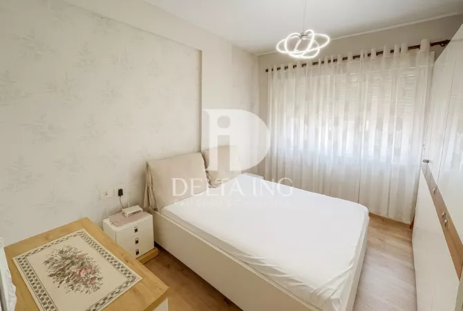 Shtepi ne shitje Apartament ne Tirane, 2+1, Mobilimi E mobiluar, Pagesa 280,000  Euro.