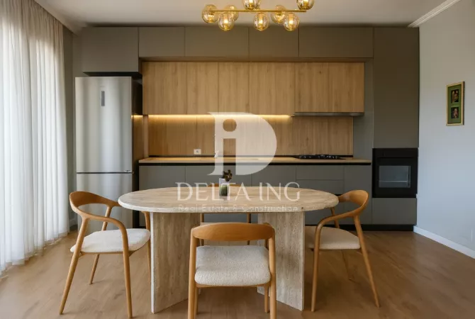 Shtepi me qera 2+1 ne Tirane - 1,300 Euro