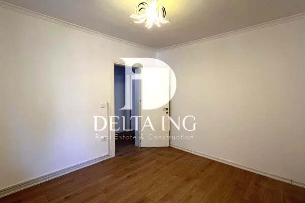 Business Property for Rent 3+1 in Tirana - 550 Euro