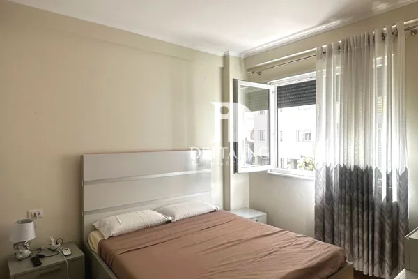 Shtepi me qera Apartament ne Tirane, 1+1, Mobilimi E mobiluar, Pagesa 500  Euro.
