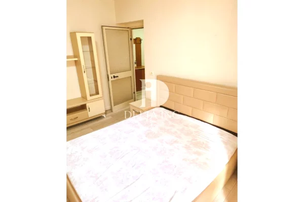 Shtepi ne shitje Apartament ne Tirane, 1+1, Mobilimi E mobiluar, Pagesa 147,000  Euro.