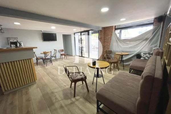 Jepet me Qira Biznes Bar-Kafe ne rrugen “Jordan Misja”