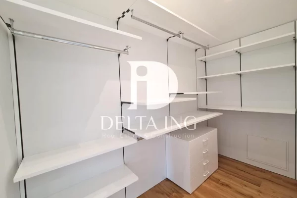 Shtepi ne shitje Vila Luksoze ne Tirane, 7+1, Mobilimi Pjeserisht e mobiluar, Pagesa 1,500,000  Euro.