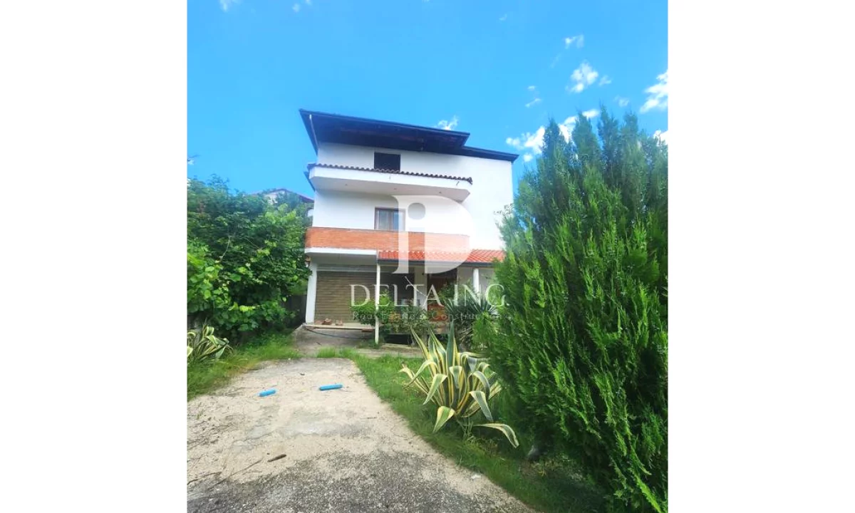 Shtepi ne shitje Vila Luksoze ne Tirane, 7+1, Mobilimi E mobiluar, Pagesa 250,000  Euro.