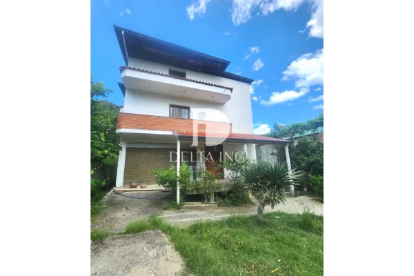 Shtepi ne shitje 7+1 ne Tirane - 250,000 Euro