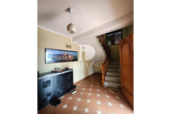 Shtepi ne shitje Vila Luksoze ne Tirane, 7+1, Mobilimi E mobiluar, Pagesa 750,000  Euro.