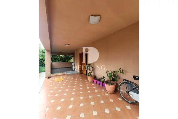 Shtepi ne shitje Vila Luksoze ne Tirane, 7+1, Mobilimi E mobiluar, Pagesa 750,000  Euro.