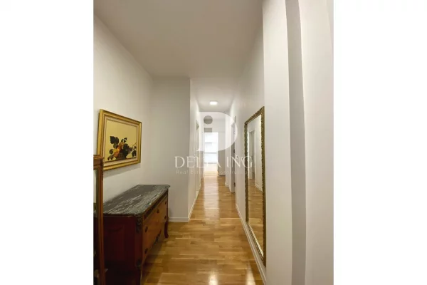 Shtepi me qera Apartament ne Tirane, 2+1, Mobilimi Pjeserisht e mobiluar, Pagesa 2,500  Euro.