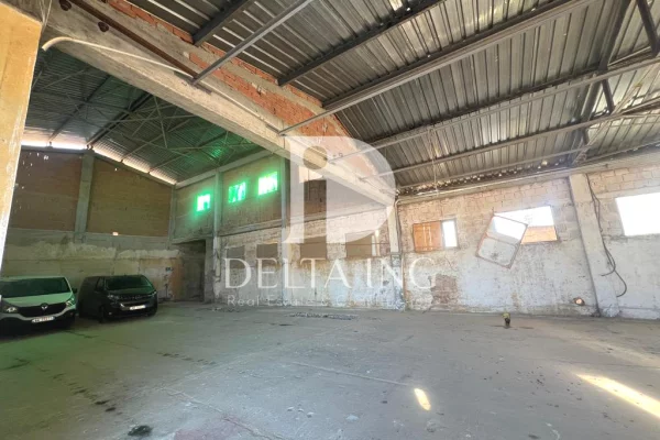 Jepet me qira ambient industrial / magazine – buze rruge kryesore