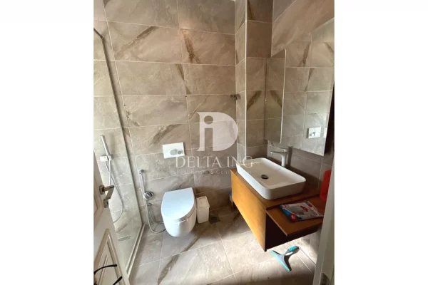 Shtepi ne shitje Apartament ne Tirane, 3+1, Mobilimi E mobiluar, Pagesa 350,000  Euro.