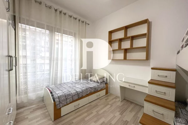 Shtepi me qera Apartament ne Tirane, 2+1, Mobilimi E mobiluar, Pagesa 1,200  Euro.