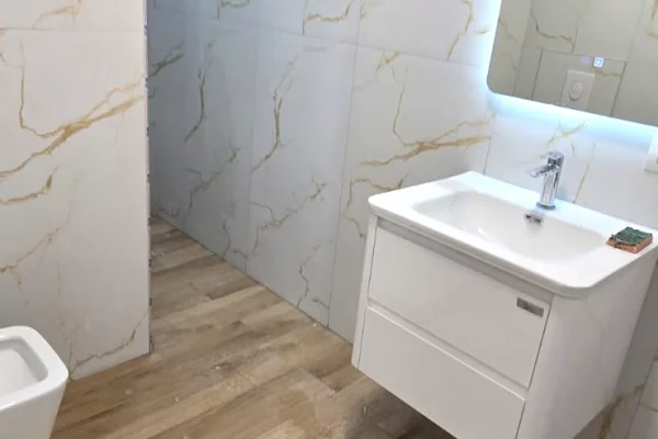 Shtepi ne shitje Apartament ne Tirane, 1+1, Mobilimi Pjeserisht e mobiluar, Pagesa 137,000  Euro.