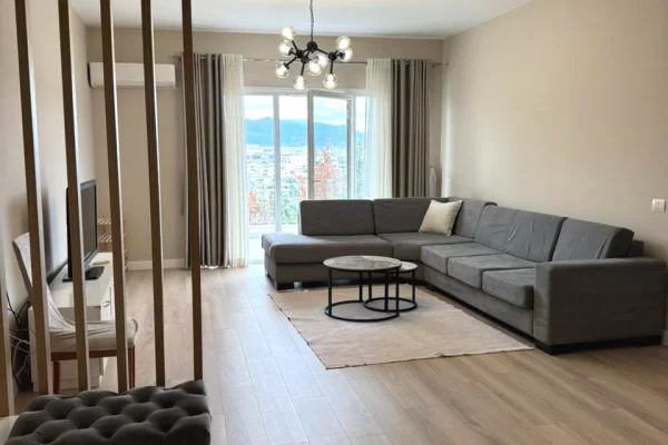 Shtepi me qera Apartament ne Tirane, 2+1, Mobilimi E mobiluar, Pagesa 70,000  Leke.