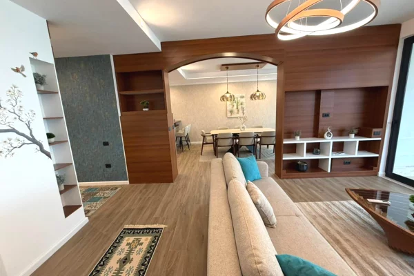 Shtepi ne shitje Apartament ne Vlore, 2+1, Mobilimi E mobiluar, Pagesa 590,000  Euro.